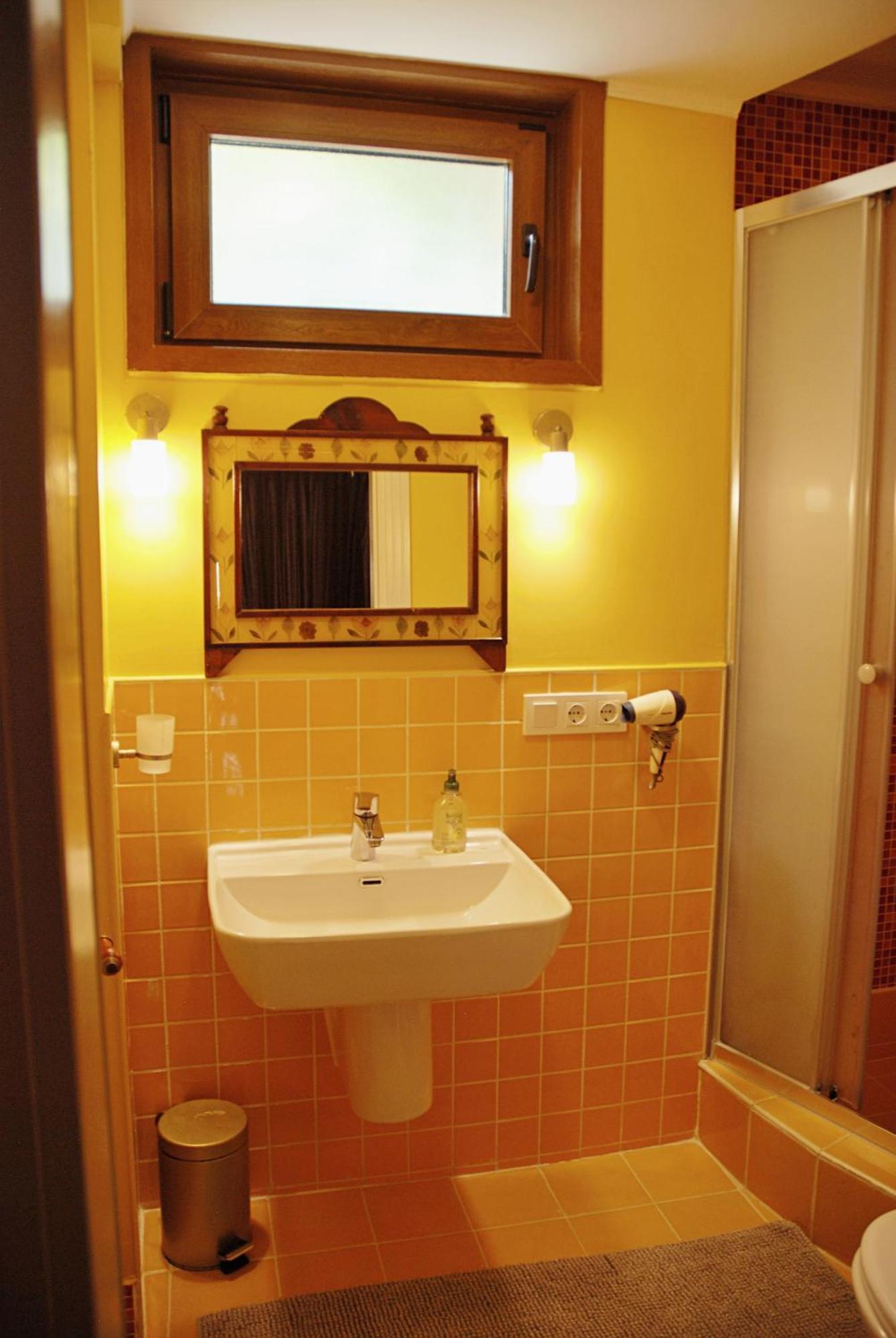 L'Isola Guesthouse (Adults Only) Heybeliada Exterior photo