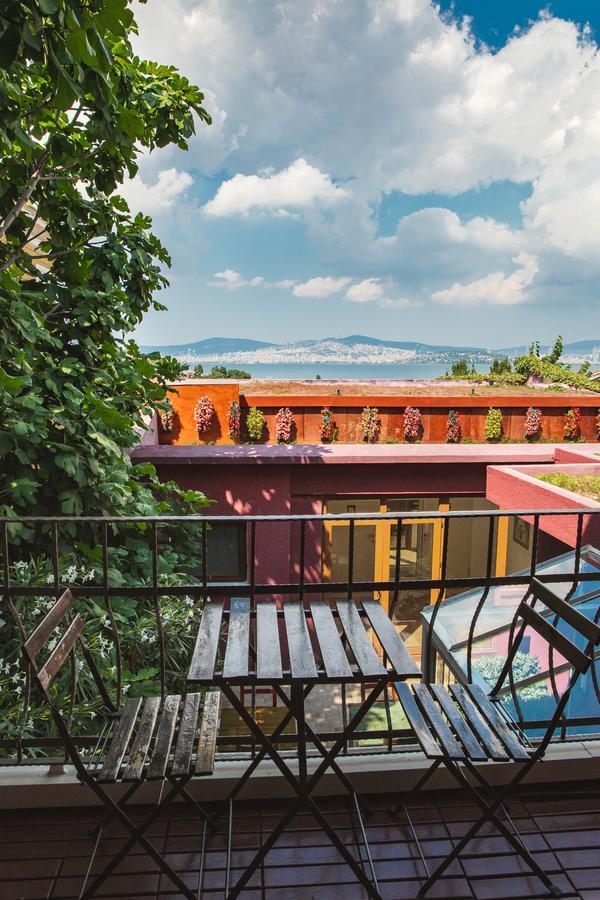 L'Isola Guesthouse (Adults Only) Heybeliada Exterior photo